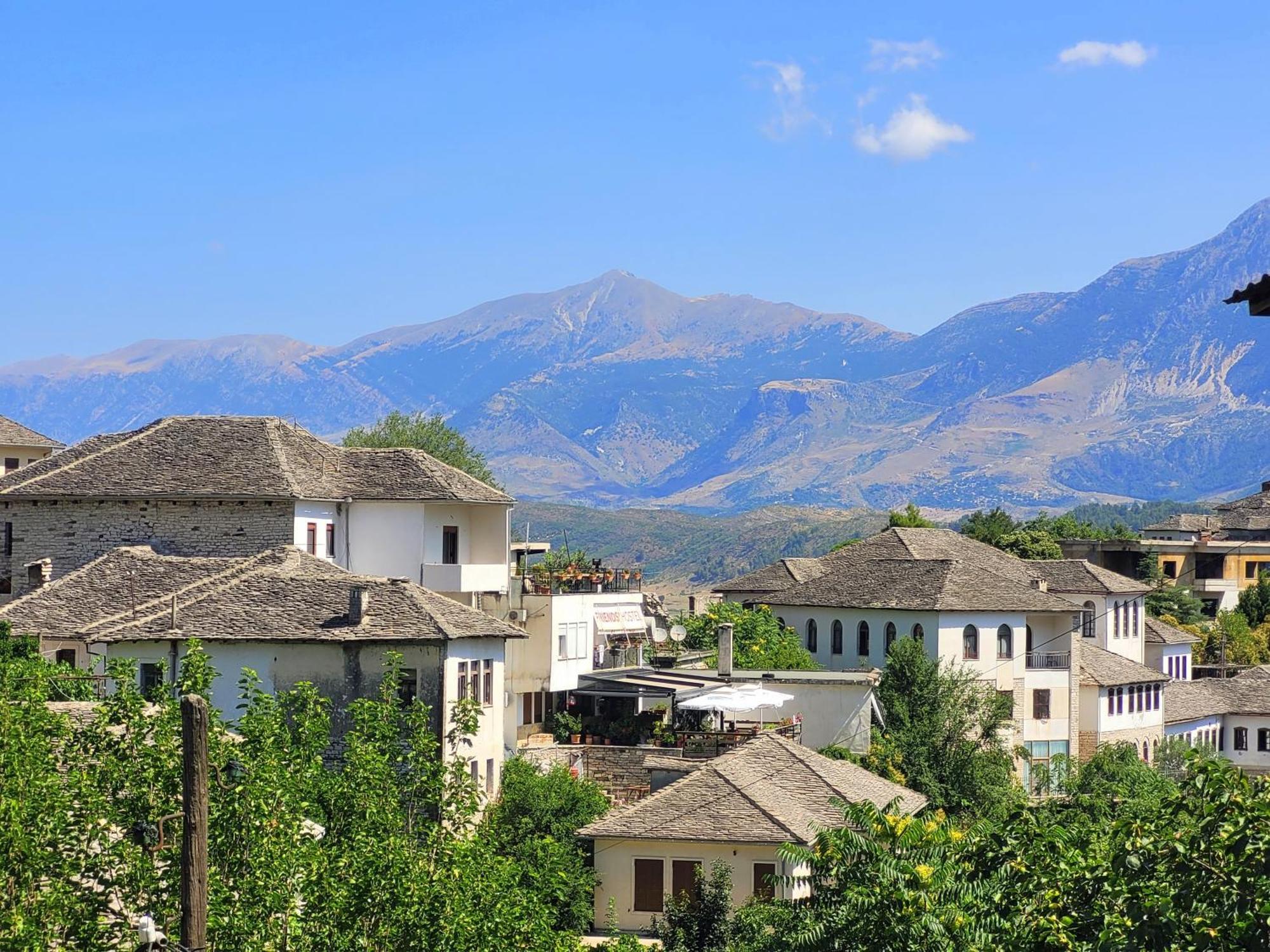 Marbi Guest House Gjirokastër Exteriör bild