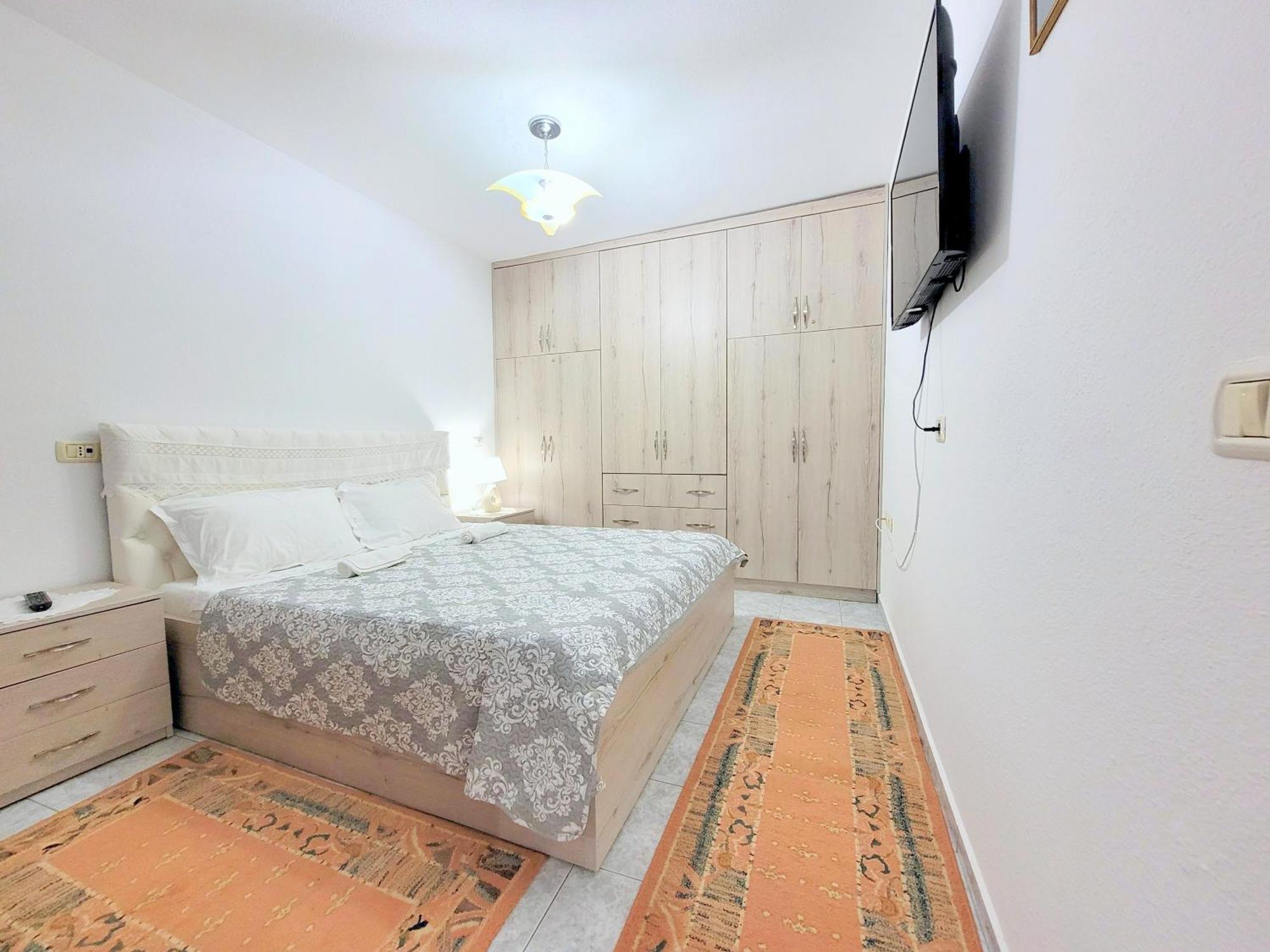 Marbi Guest House Gjirokastër Exteriör bild