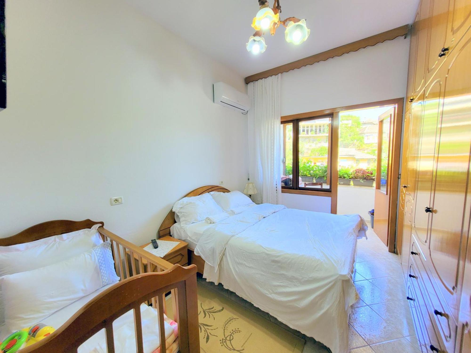 Marbi Guest House Gjirokastër Exteriör bild